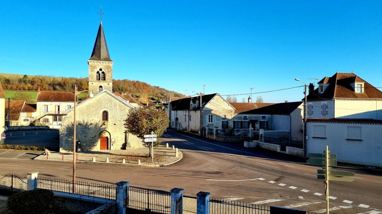 Le 3 Rue De Fontenay Marmagne  Екстер'єр фото